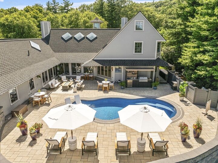 Property Photo:  119 Olde Tavern Rd  MA 01453 