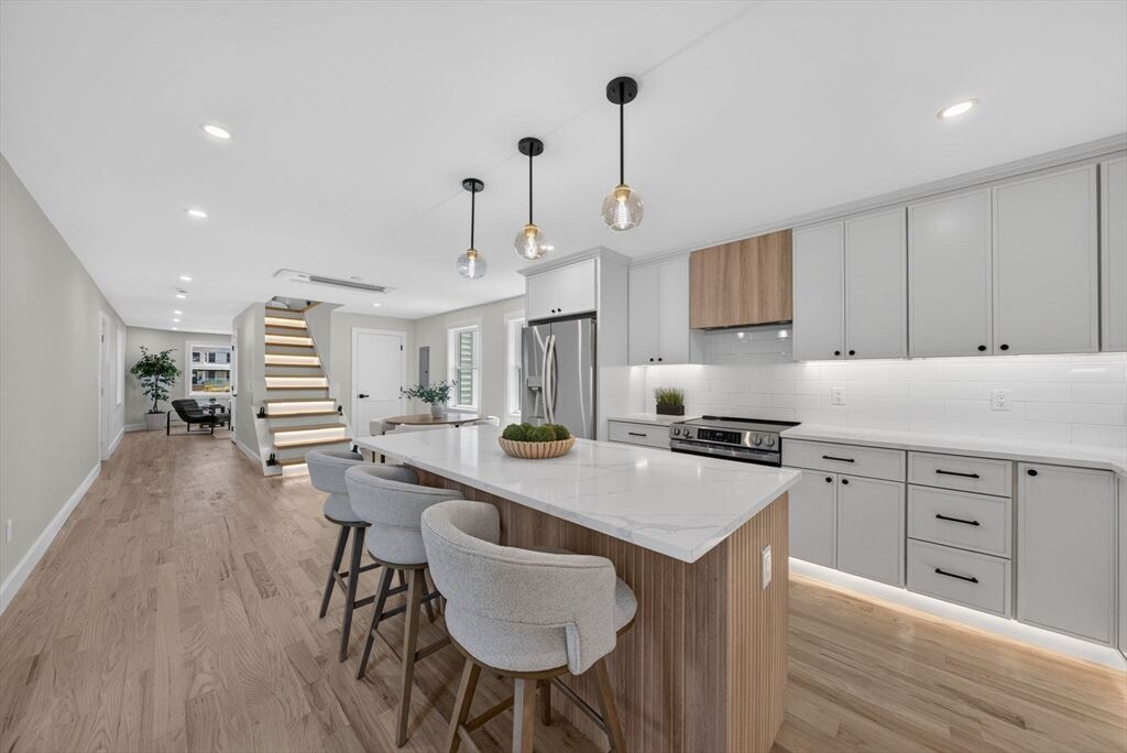Property Photo:  20 Washington Pl  MA 02148 