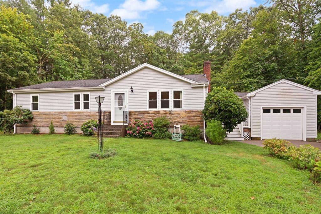 Property Photo:  5 Gannett Ter  MA 02067 