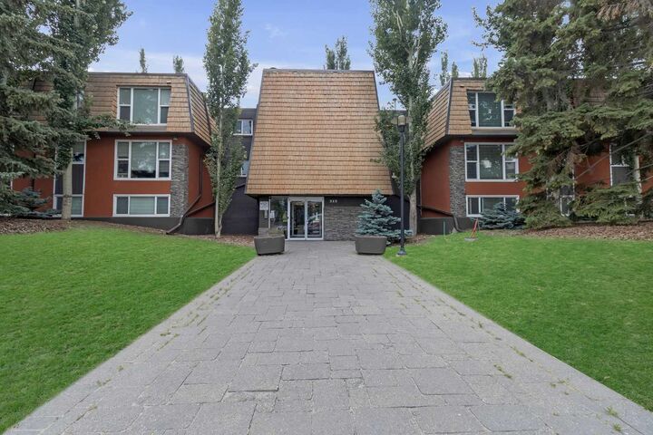 315 50 Avenue SW 108 — photo 1