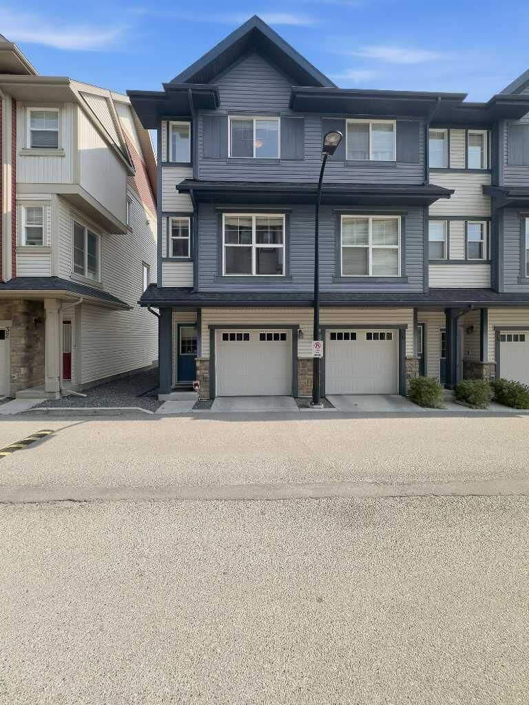 Property Photo: 28 New Brighton Point SE AB T2Z 1B8