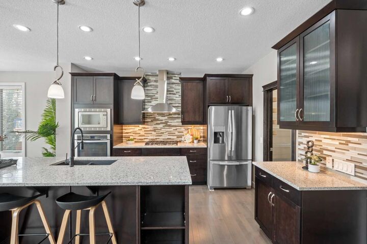 Property Photo:  2620 Ravenslea Gardens SE  AB T4A 0T2 