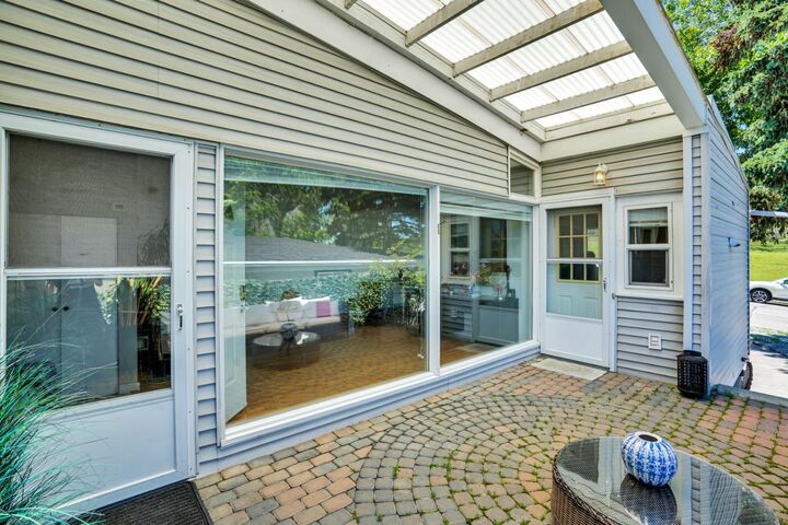 Property Photo: 116 Selkirk Drive SW AB T2W 0M4