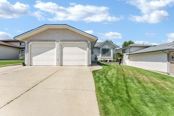 Property Photo: 78 Rundle Road SE AB T1B 4A3