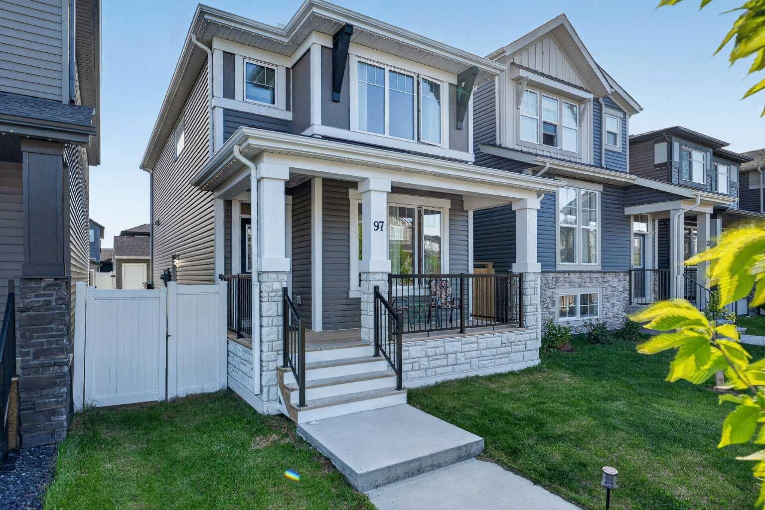 Property Photo:  97 Legacy Glen Place SE  AB T2X 4T5 
