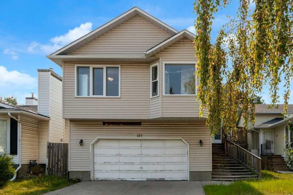 Property Photo:  127 Scenic Cove Circle NW  AB T3L 1M5 
