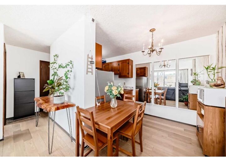 Property Photo: 635 57 Avenue SW 305 AB T2V 0H5