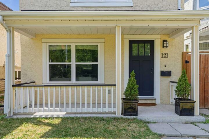 Property Photo: 121 15 Street NW AB T2N 2A8