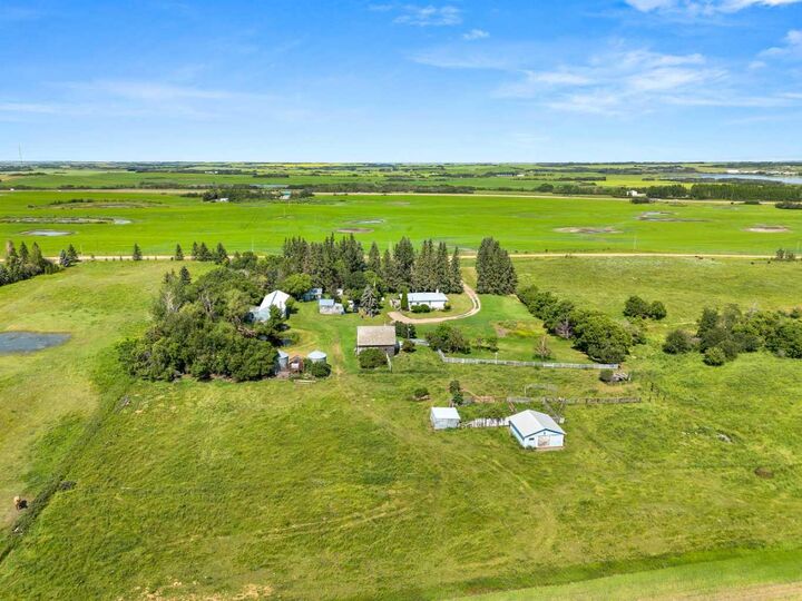 Property Photo: 32037 Twp 504 AB T0B 0L0