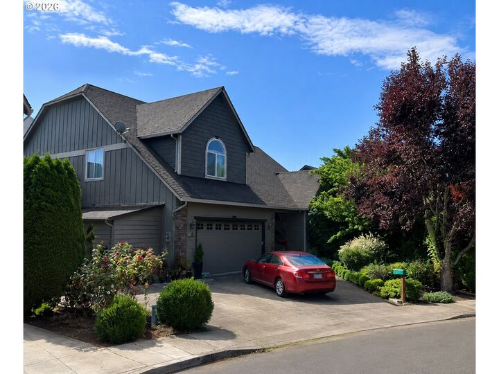 Property Photo:  1751 Brandy Way  OR 97477 