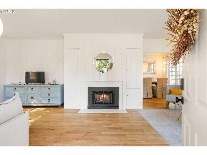 Property Photo:  7985 SW Maple Dr  OR 97225 