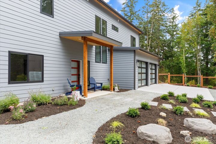 Property Photo: 1423 Rose Lane WA 98277