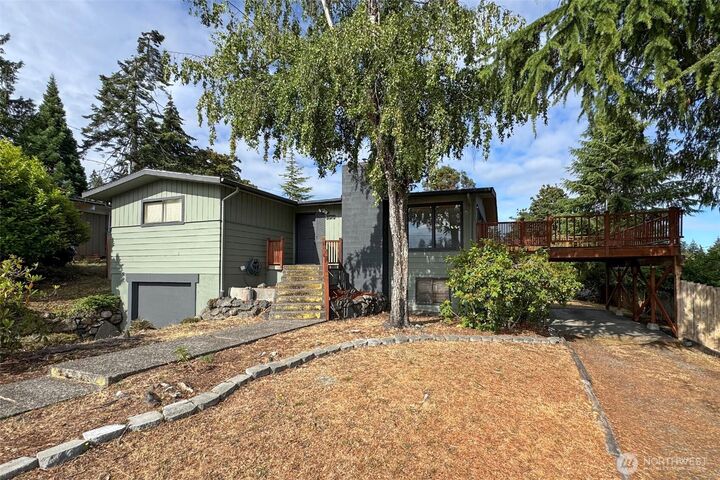 Property Photo: 2610 S Washington Street WA 98362