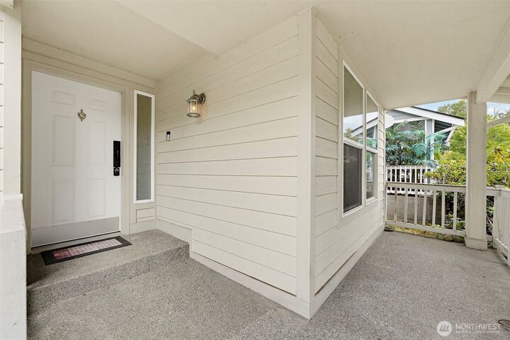Property Photo: 32133 37th Place S WA 98001