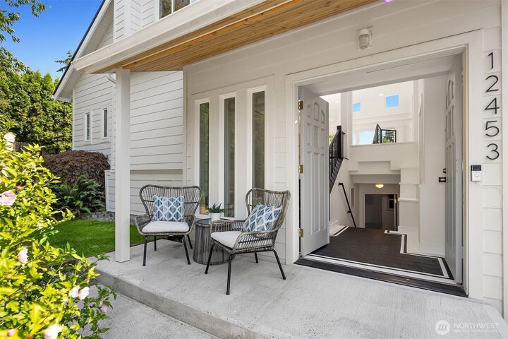 Property Photo:  12453 NE 104th Street  WA 98033 