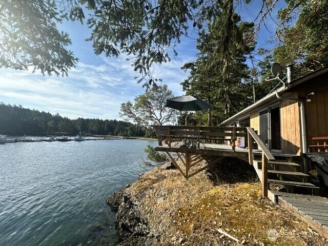 Property Photo: 240 Old Midden Lane WA 98286