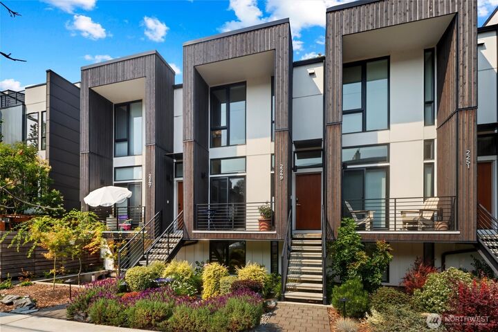 Property Photo: 2249 Minor Ave E WA 98102
