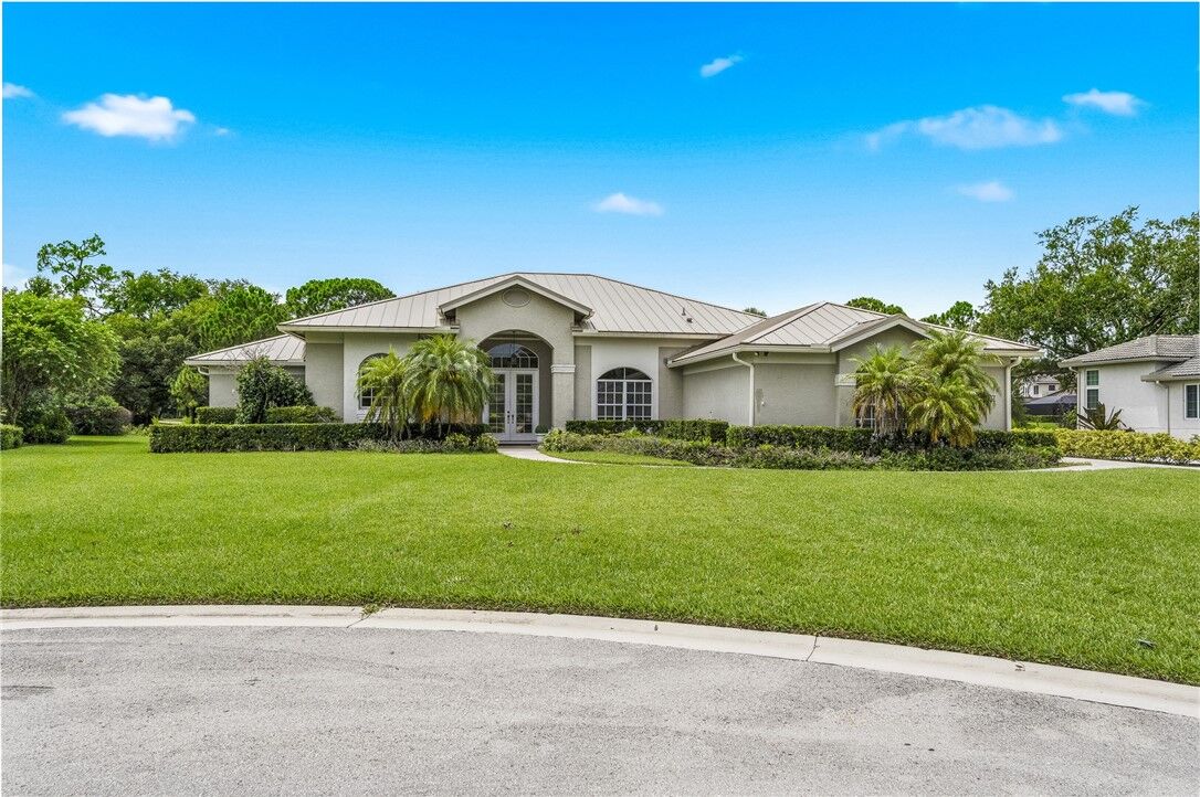 Property Photo:  9403 Pinebark Court  FL 34951 