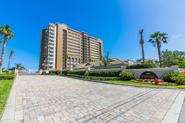 Property Photo: 4160 N Highway A1a 1002 FL 34949