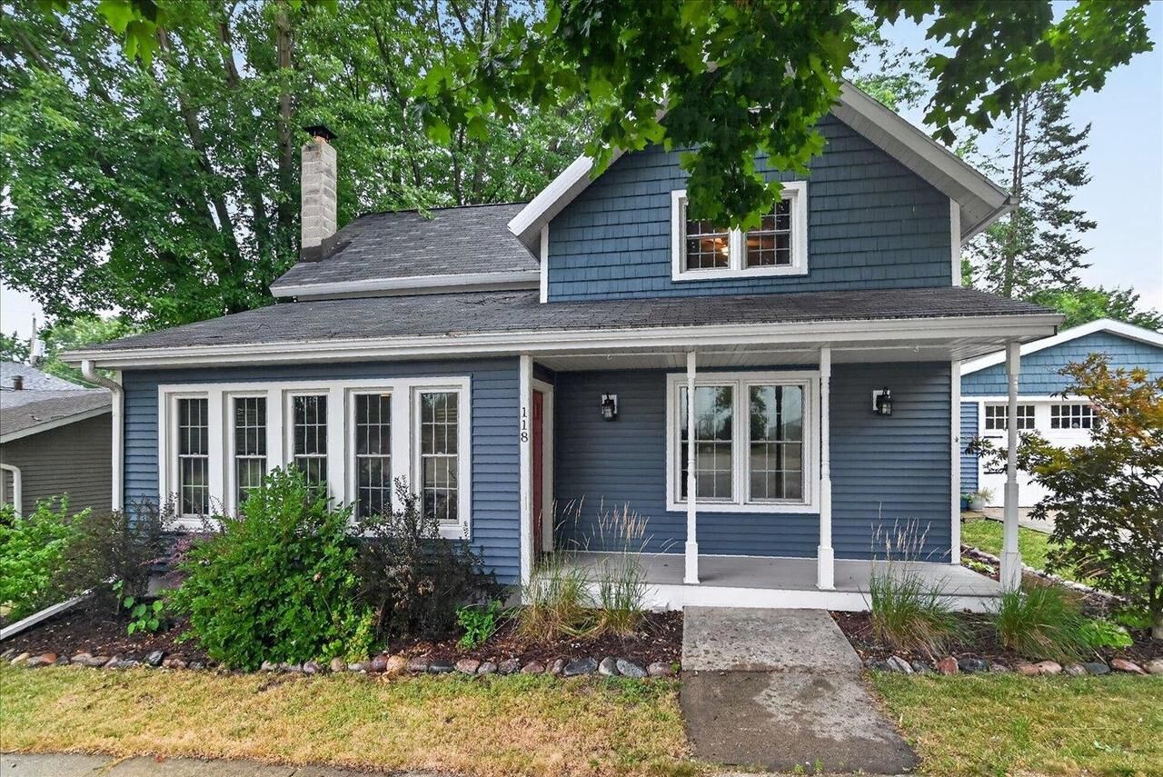 Property Photo:  118 Washington Street  WI 53532 