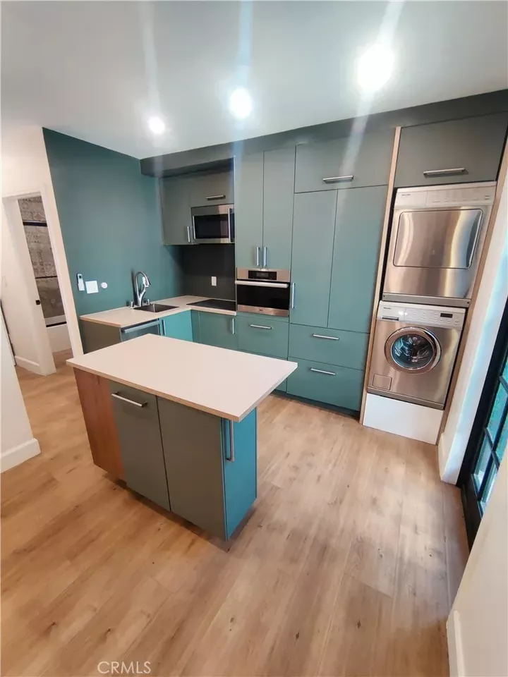 Property Photo:  2618 S Bentley Avenue  CA 90064 
