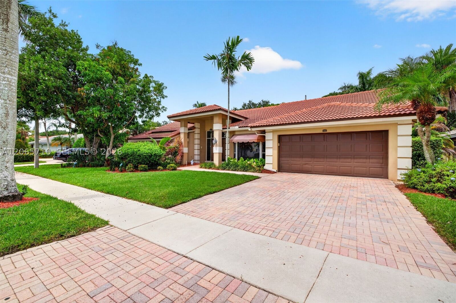 Property Photo: 581 NW 110th Ave FL 33324