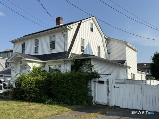Property Photo: 76 Waverly Place CT 06610