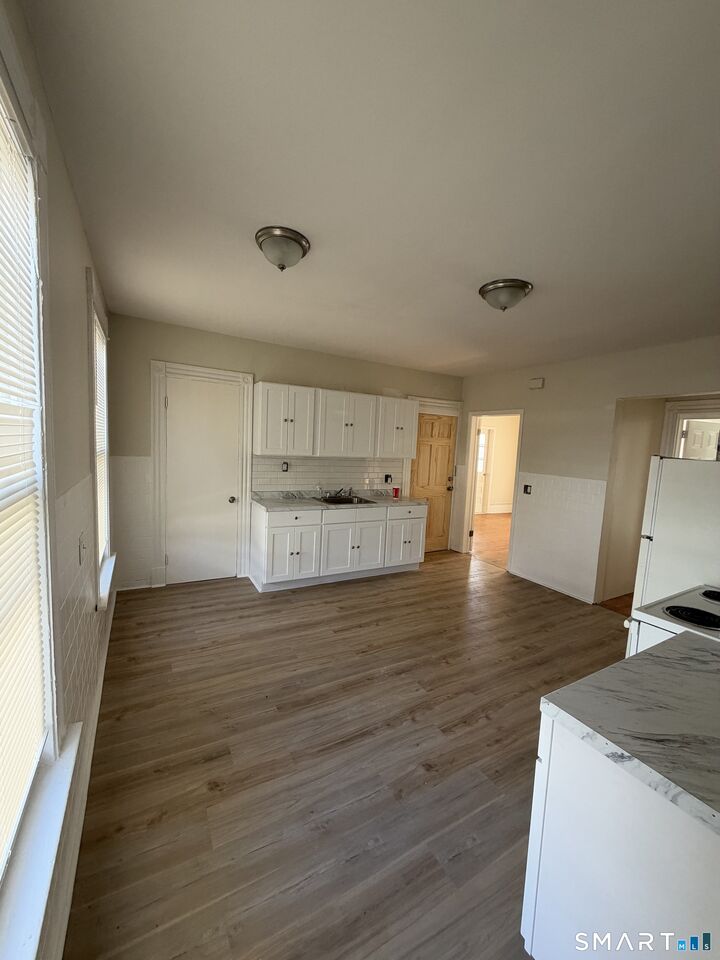 Property Photo:  789 Orange Street 2  CT 06511 