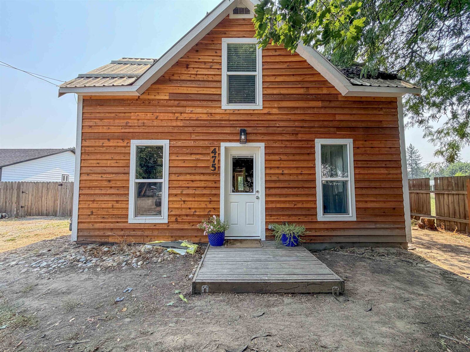 Property Photo:  475 W 9th Ave  WA 99141 