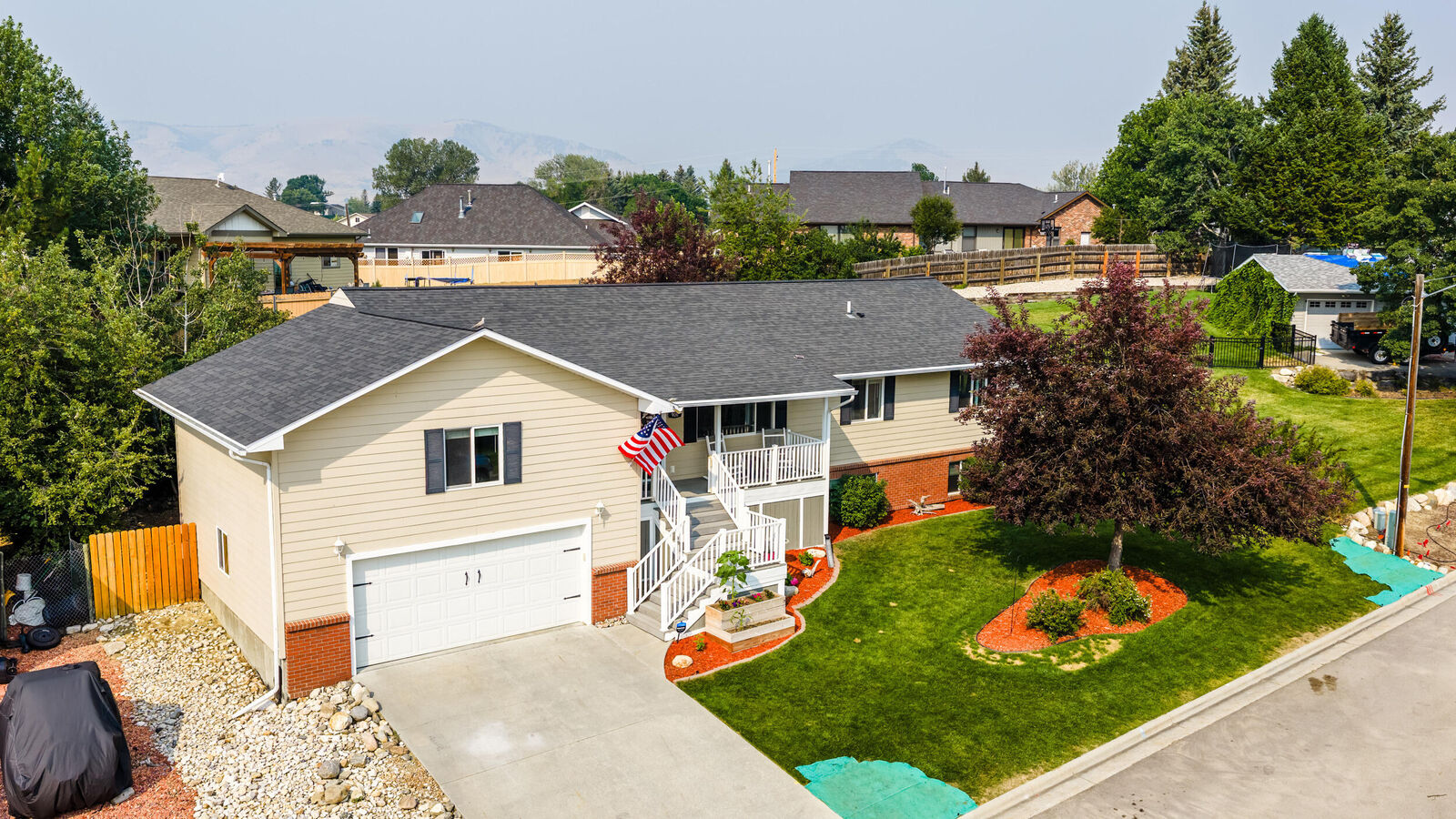 Property Photo:  906 Delaware Drive  WY 82834 