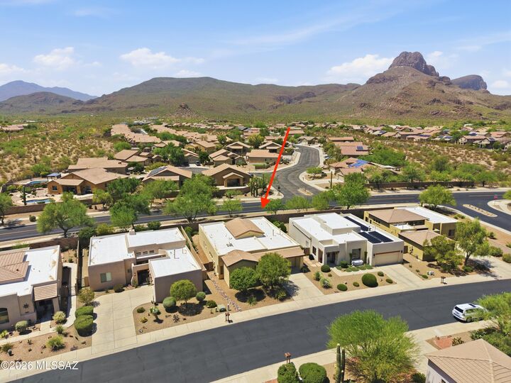 Property Photo: 8060 N Painted Feather Drive AZ 85743