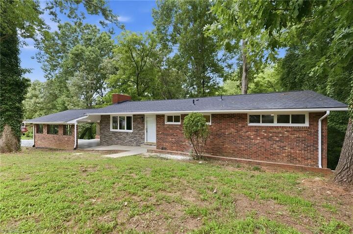 Property Photo:  613 Millner Street  NC 27288 