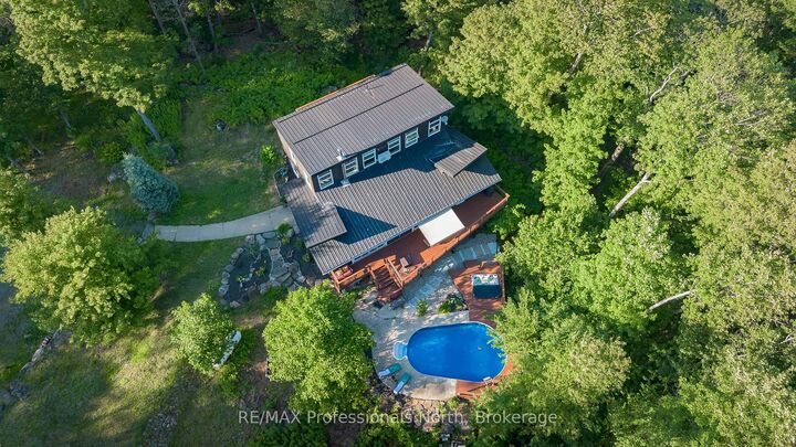 Property Photo: 1756 Brunel Road ON P1H 2J3