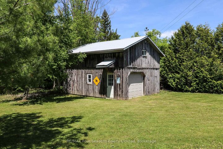 Property Photo:  595365 4th Line  ON N0H 2E0 