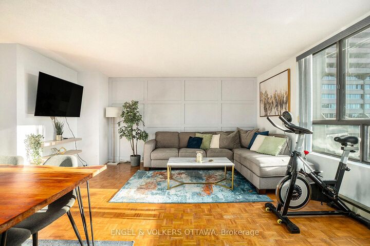 Property Photo: 475 Laurier Avenue W 907 ON K1R 7X1