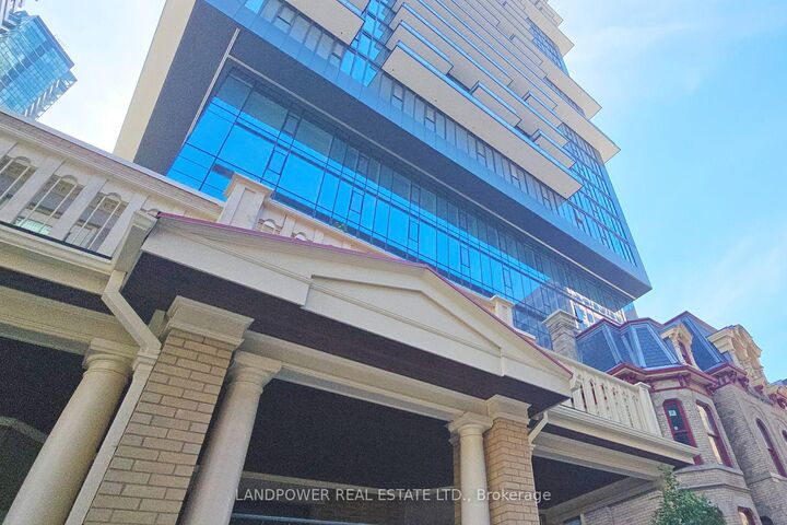 Property Photo: 634 Church Street 3605 ON M4Y 0G9