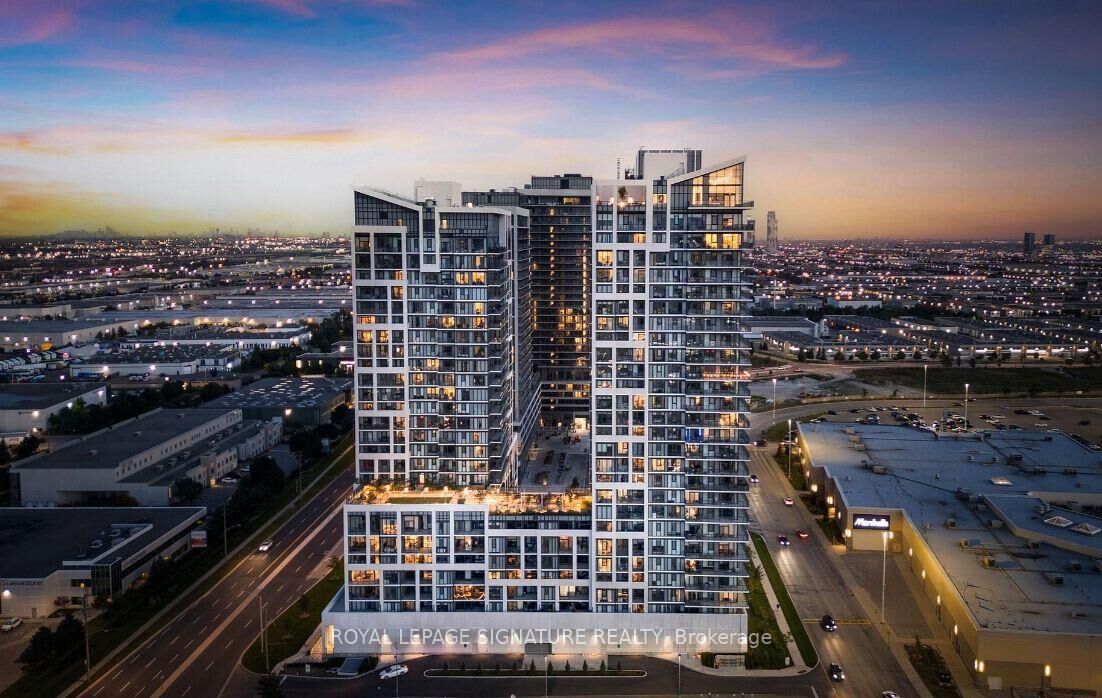 Property Photo:  9000 Jane Street 704  ON L4K 2M9 