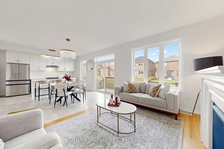 Property Photo: 40 Ainslie Hill Crescent ON L0E 1R0