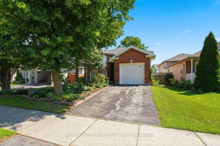 Photo de la propriété:  825 Railton Avenue  ON N5V 4W7 