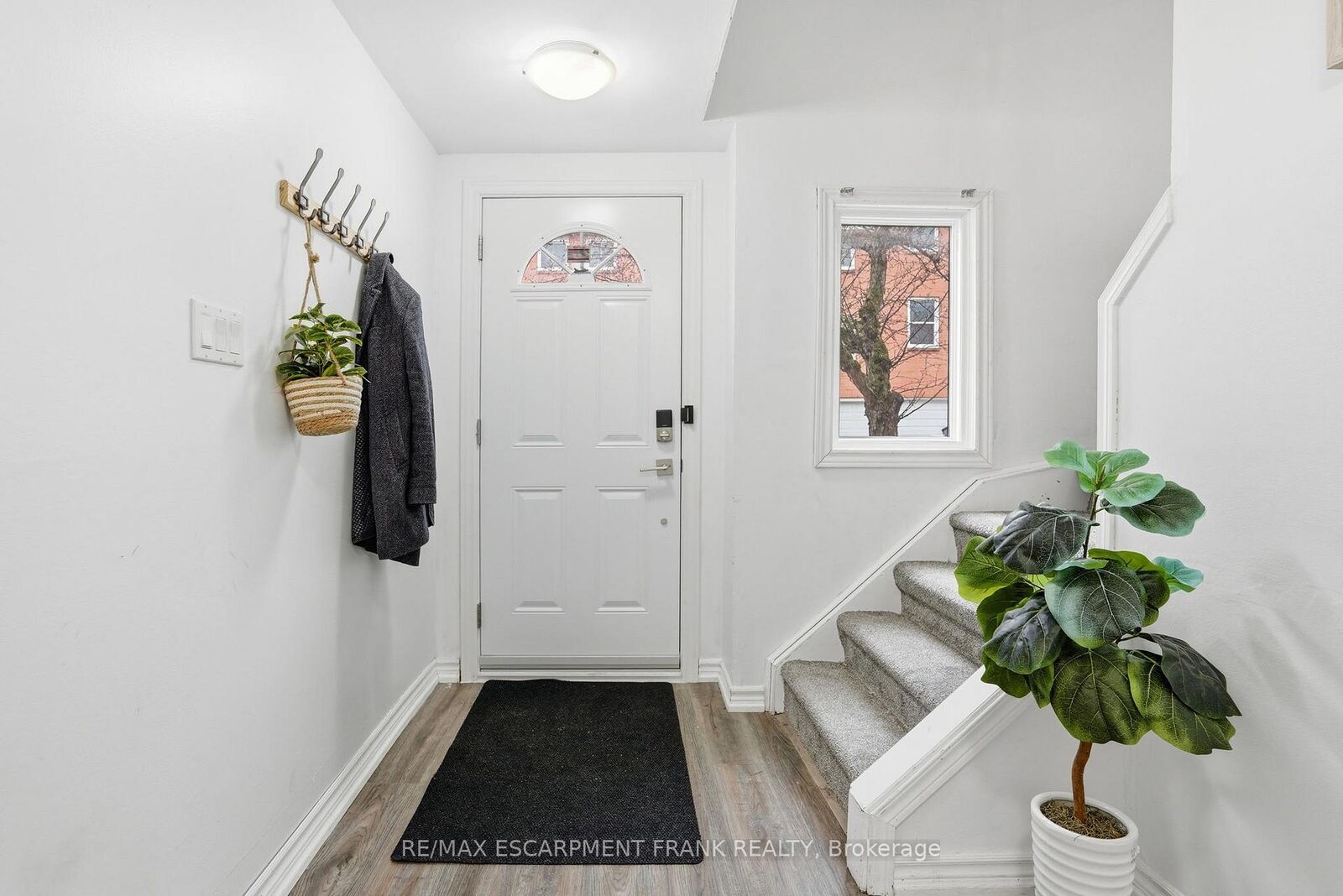 Property Photo: 1255 Upper Gage Avenue 15 ON L8W 3C7