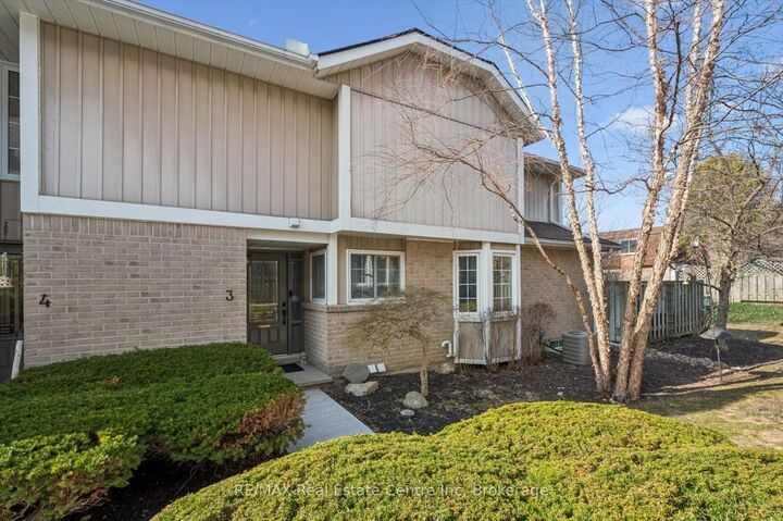 Property Photo: 106 Woodlawn Road E 3 ON N1E 1B7