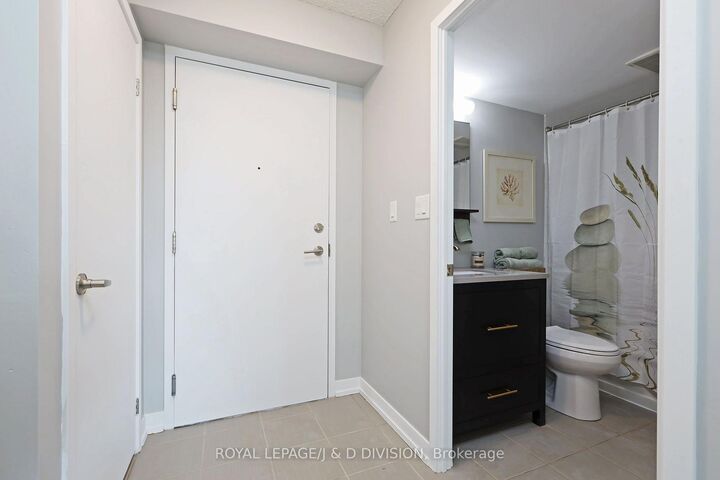 Property Photo: 816 Lansdowne Avenue 511 ON M6H 4K6