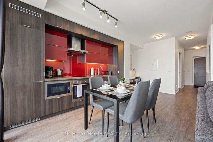Property Photo:  300 Front Street W 3903  ON M5V 0E9 