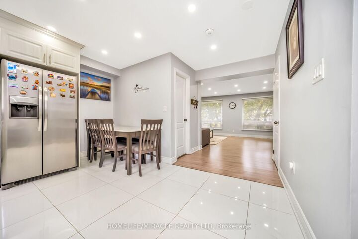 Property Photo: 25 Carleton Place ON L6T 3Z4