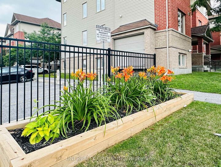 Property Photo:  38 Barnstone Drive 6  ON K2J 4R6 