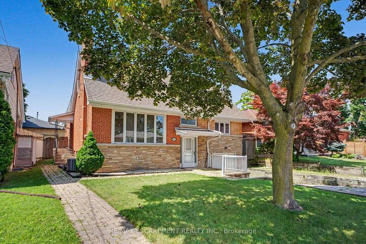 Property Photo: 100 Hardale Crescent ON L8T 1Y3