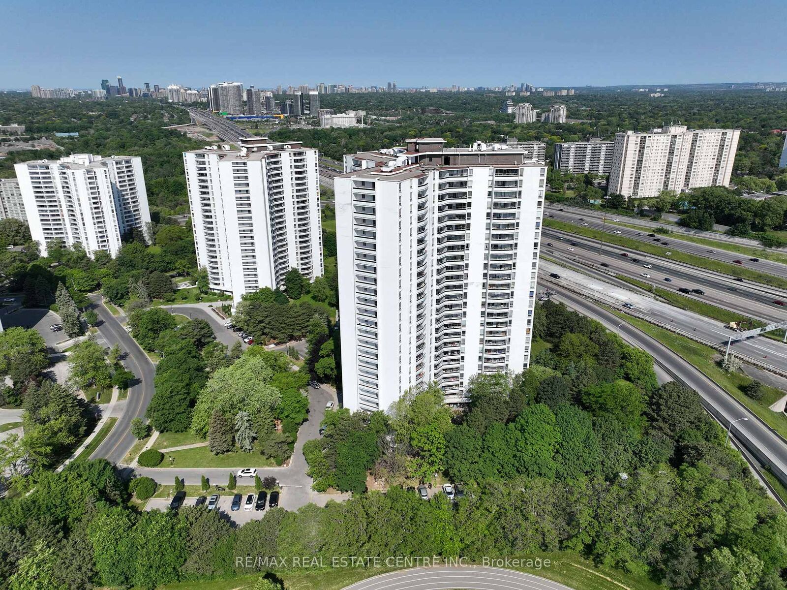 Property Photo:  100 Graydon Hall Drive 1105  ON M3A 3A8 