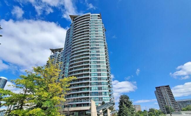 Property Photo:  33 Elm Drive W 1802  ON L5B 4M2 