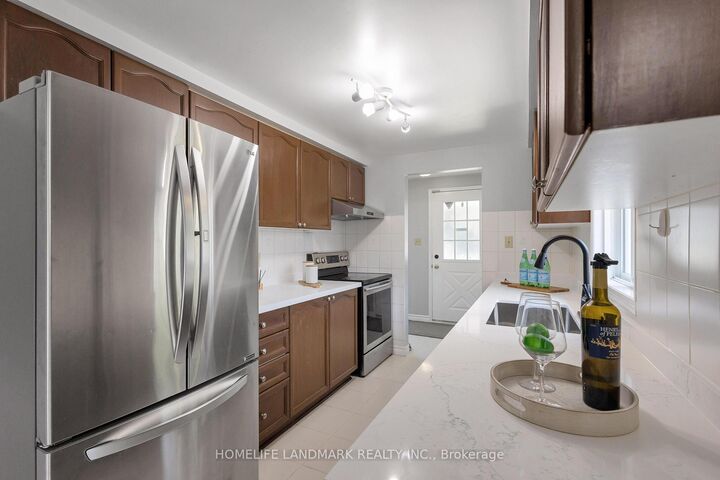Property Photo:  111 Oprington Court  ON N2N 3E2 