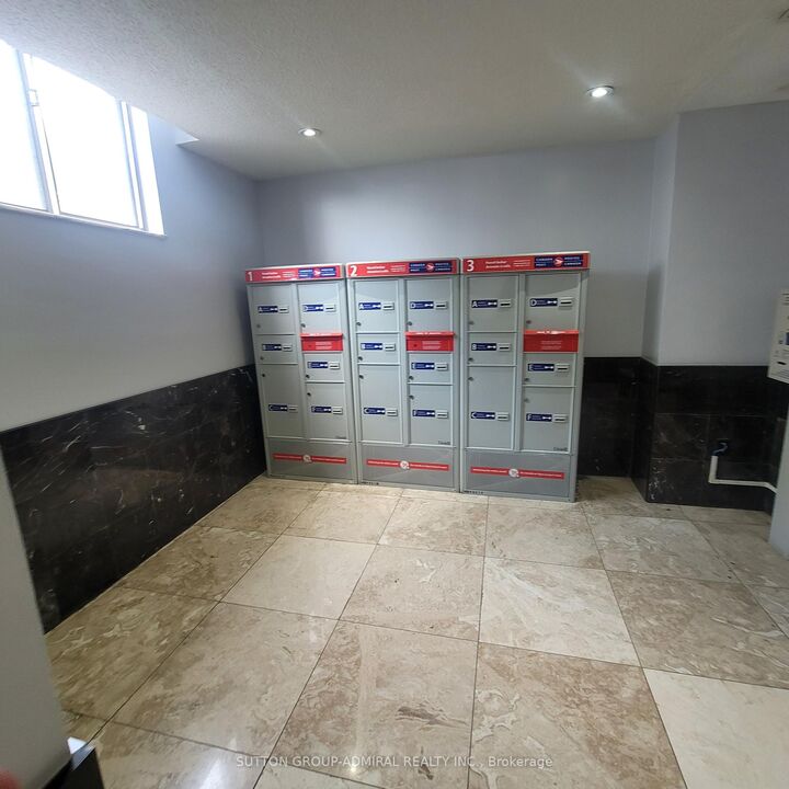Property Photo: 10 Tobermory Drive 802 ON M3N 2Y5